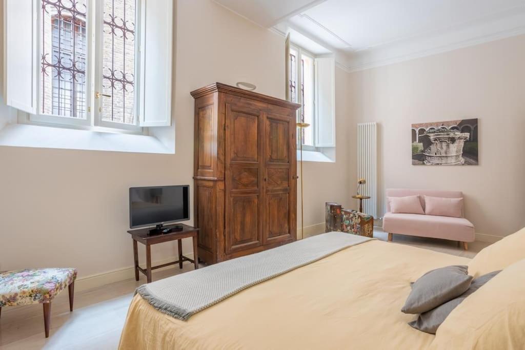 Palazzo Sabbioni Appartamento Lusso Due Camere Soggiorno Cucina Феррара Екстер'єр фото