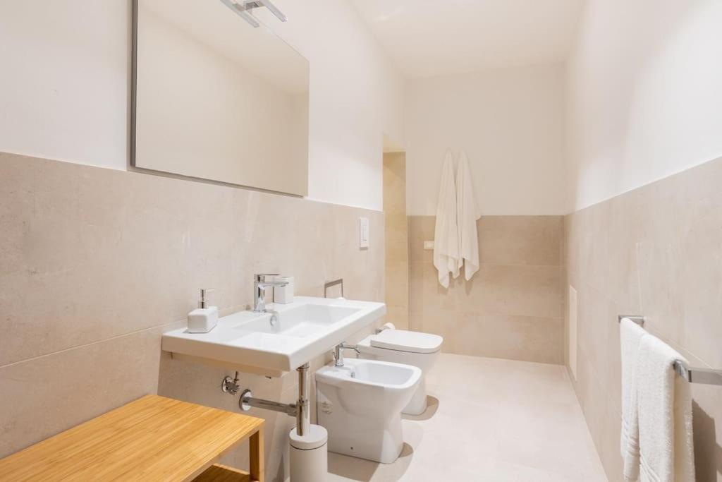 Palazzo Sabbioni Appartamento Lusso Due Camere Soggiorno Cucina Феррара Екстер'єр фото
