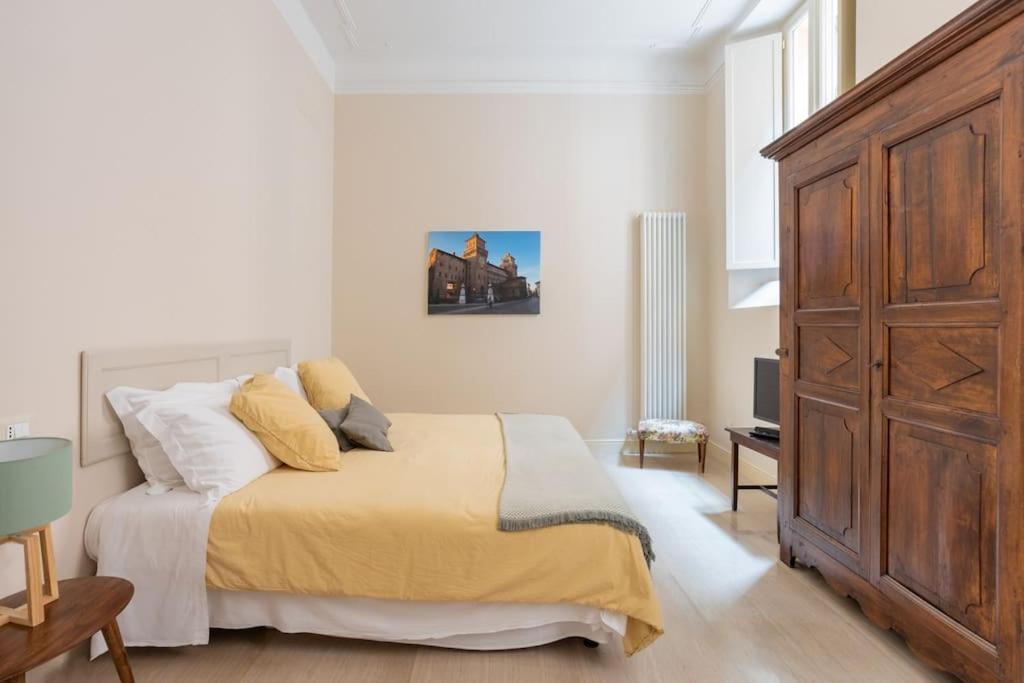 Palazzo Sabbioni Appartamento Lusso Due Camere Soggiorno Cucina Феррара Екстер'єр фото
